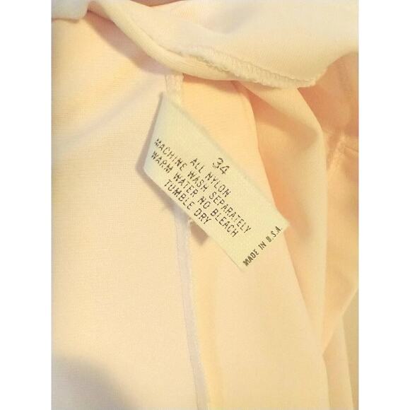 Women’s ShadowLine 2-Piece Nylon Pajama Set Light Pink Size 34 Short Sleeve - Picture 9 of 9